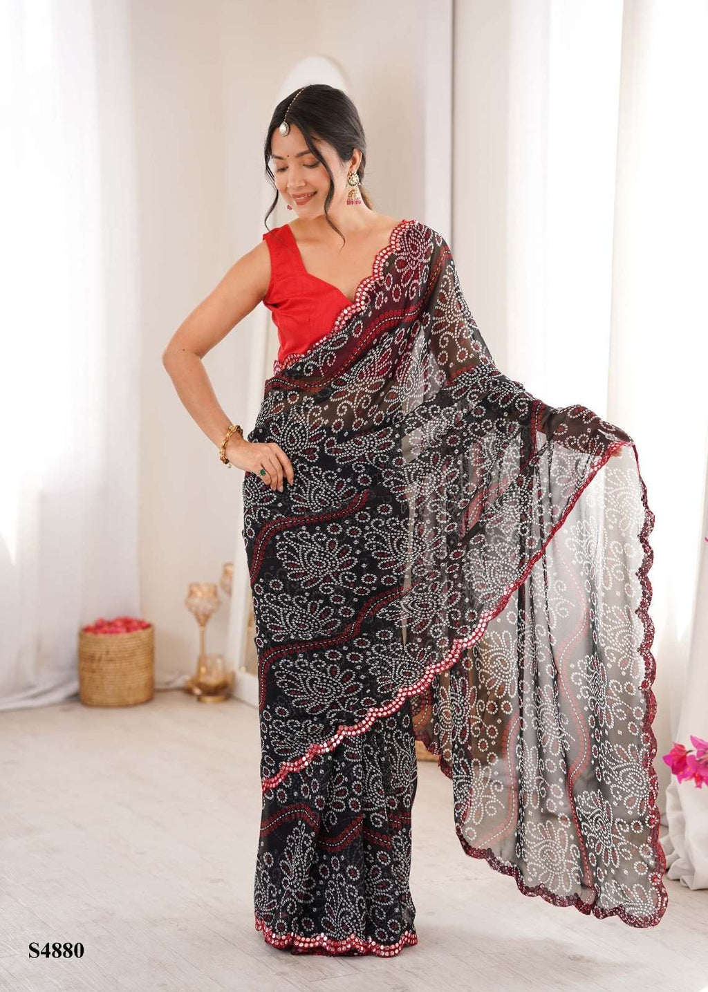 Mahotsav Aadhirai Georgette Printed Saree
