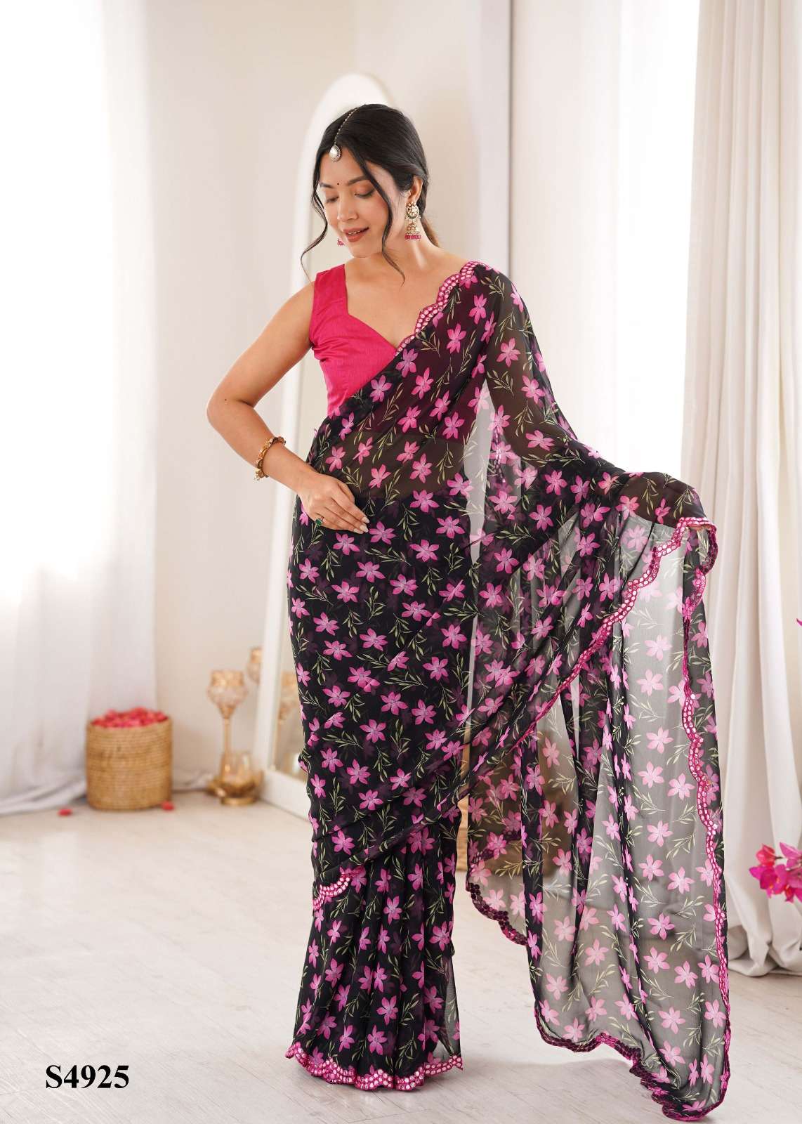MAHOTSAV EESHA Georgette Printed Sarees